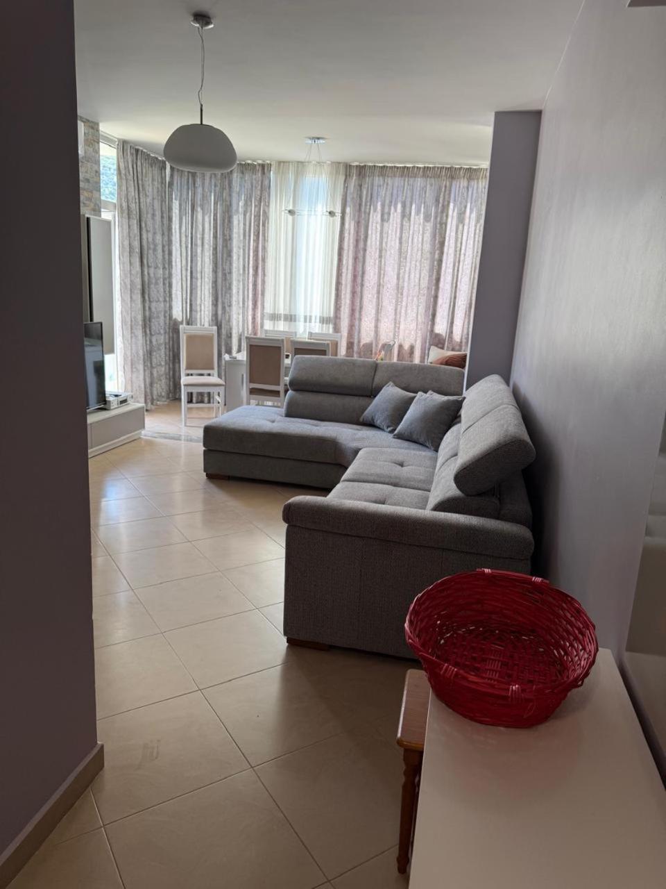 Sea Scape Apartment Вльора Екстер'єр фото